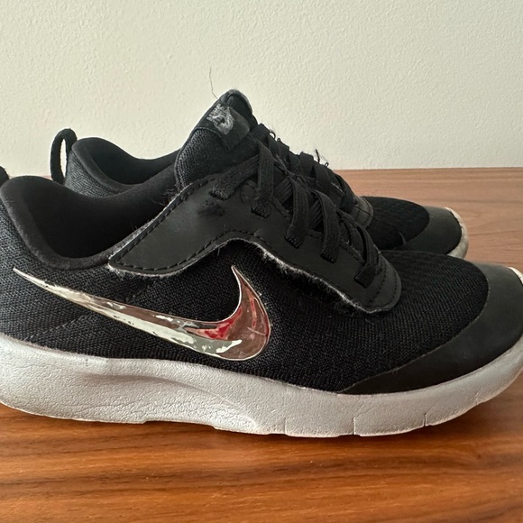 Nike Other - Nike Black and silver Sneakers with Mesh Design